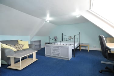 4 bed house, Wellington Street, Greenbank, Plymouth, PL48NB - Image 1